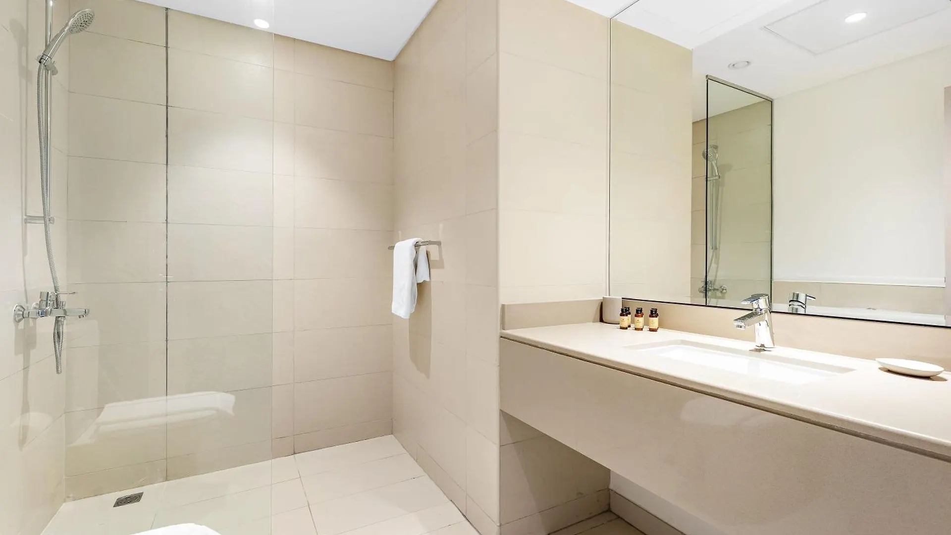 Silkhaus Yas Marina Chic 1Bdr Close To Yas Canal Αμπού Ντάμπι Διαμέρισμα